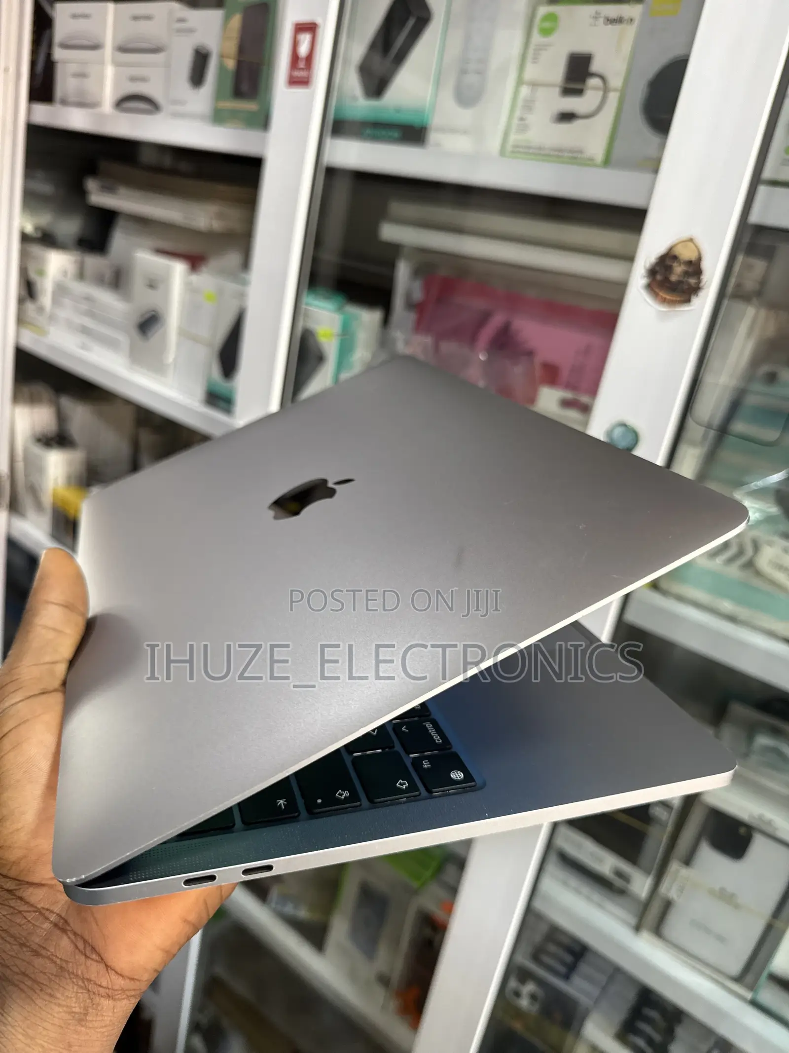 Laptop Apple MacBook Pro 2020 M1 16GB Apple M1 SSD 512GB