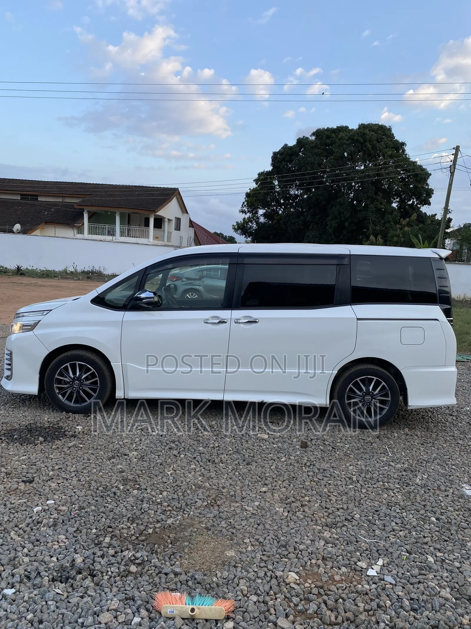 Toyota Voxy 2015 White