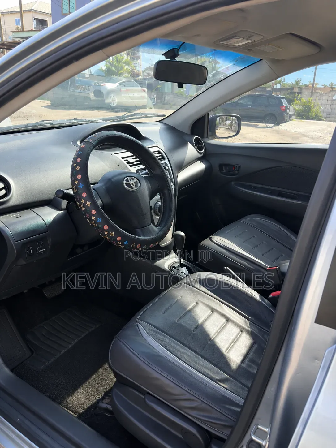 Toyota Yaris 2010 Gray