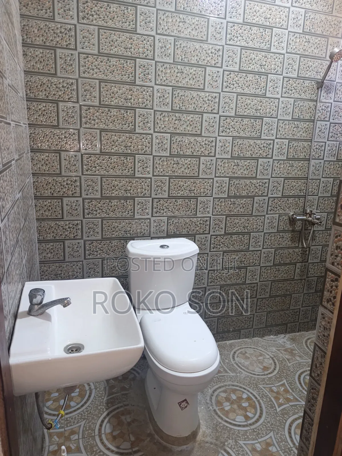 Studio Apartment in Dr Roko, Pentecost for rent