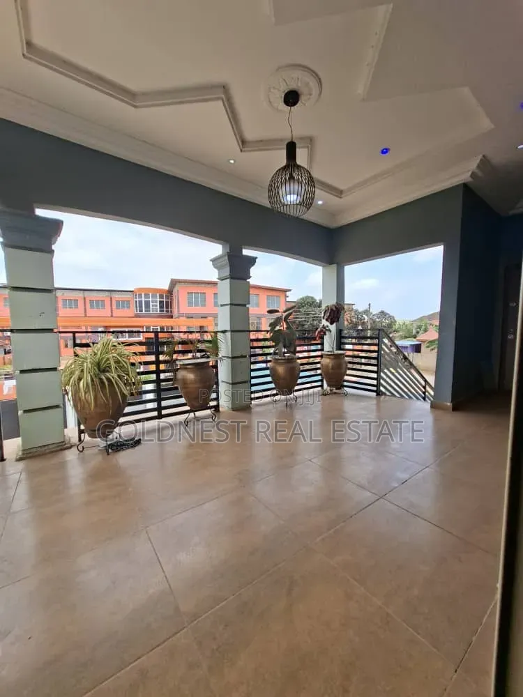 3bdrm Apartment in SDA Area for rent