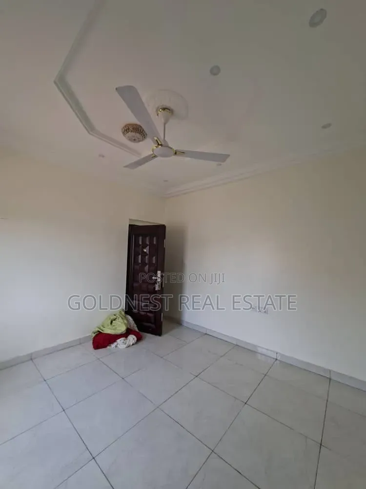3bdrm Apartment in SDA Area for rent