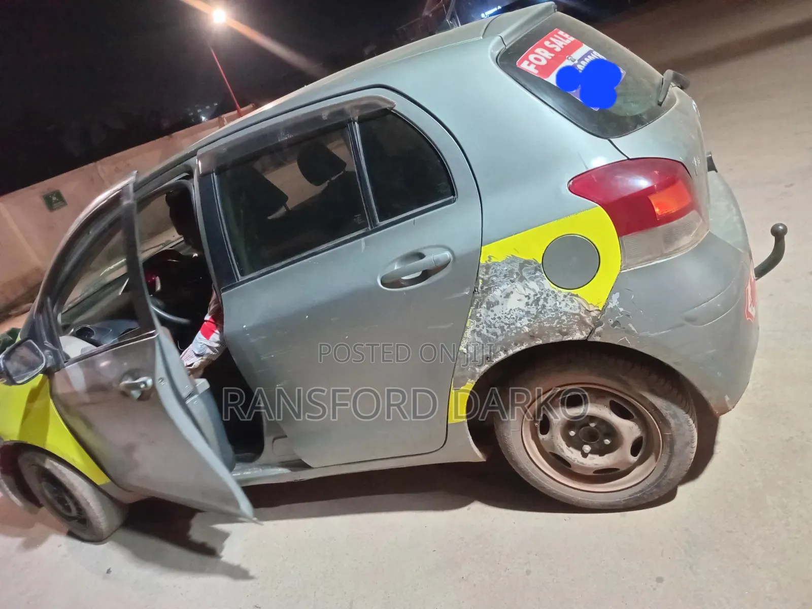 Toyota Vitz 2010 Silver