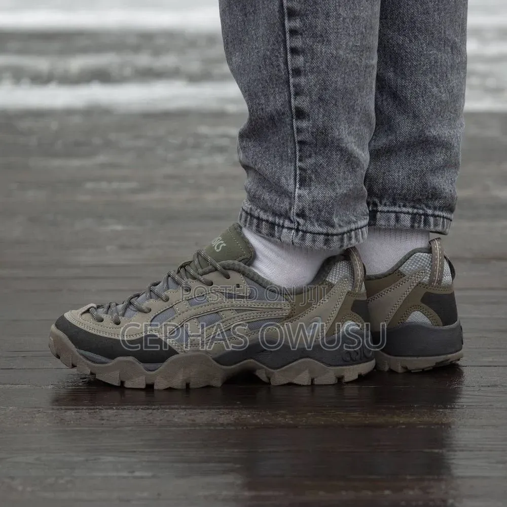 Asics Gel-Pickas Sneakers