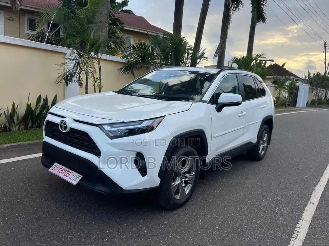 Toyota RAV4 2024 White