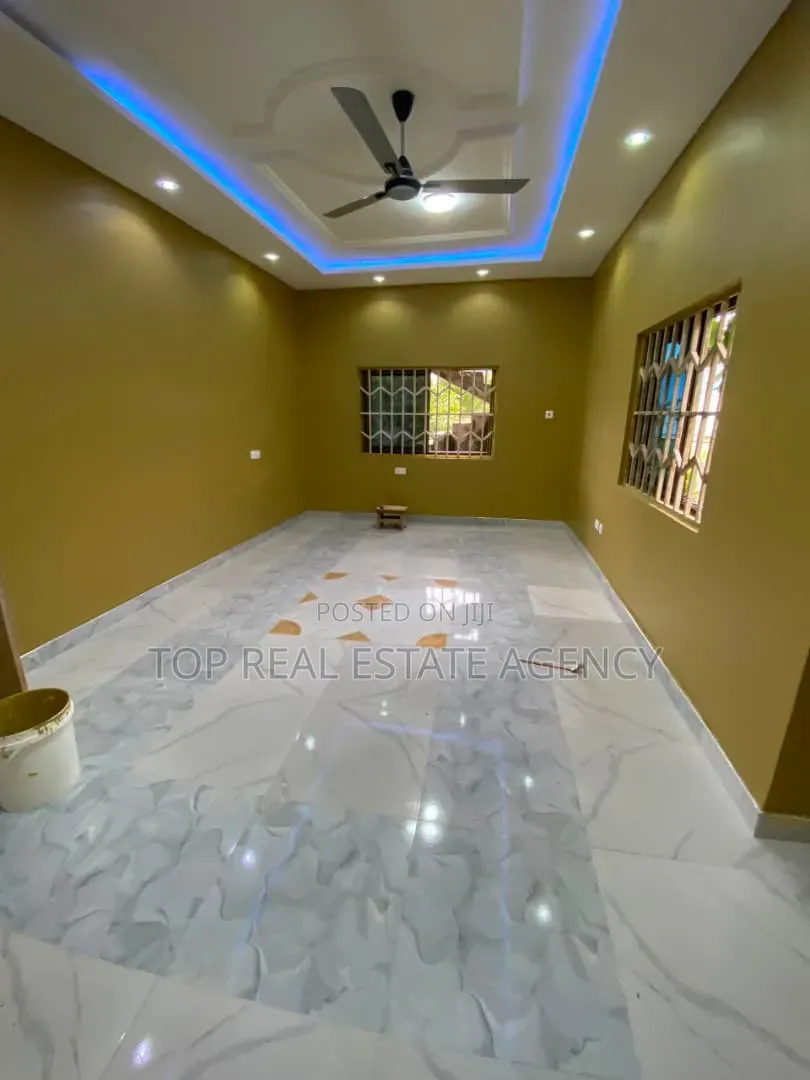 2bdrm Apartment in Asofa, Ofankor for rent