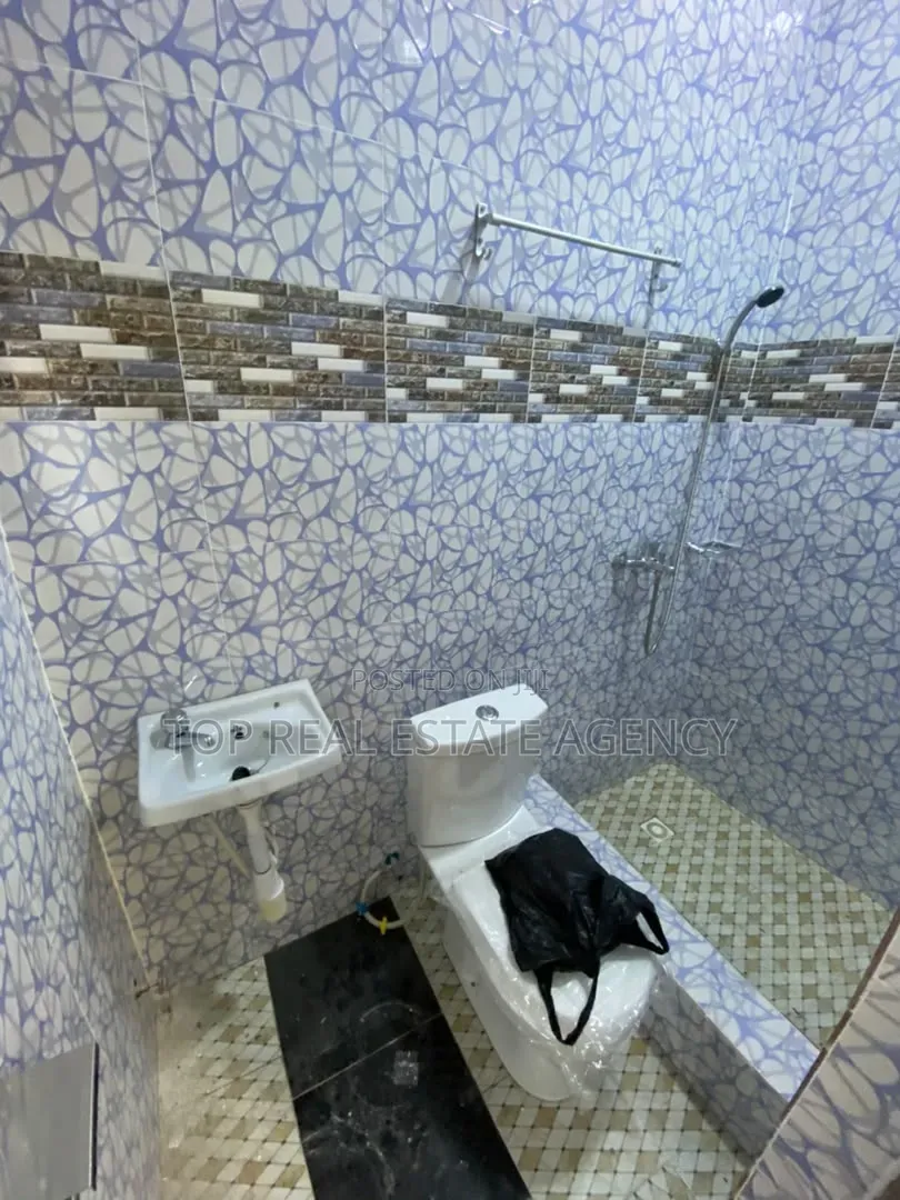 2bdrm Apartment in Asofa, Ofankor for rent