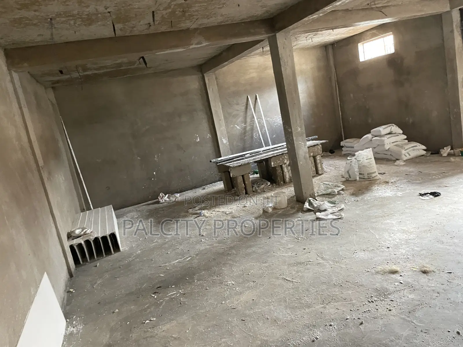 Mini Warehouse for Rent Near Adum