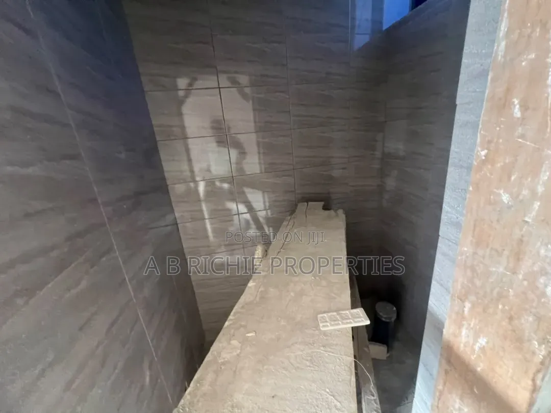 Shop for Rent at Tse-Addo