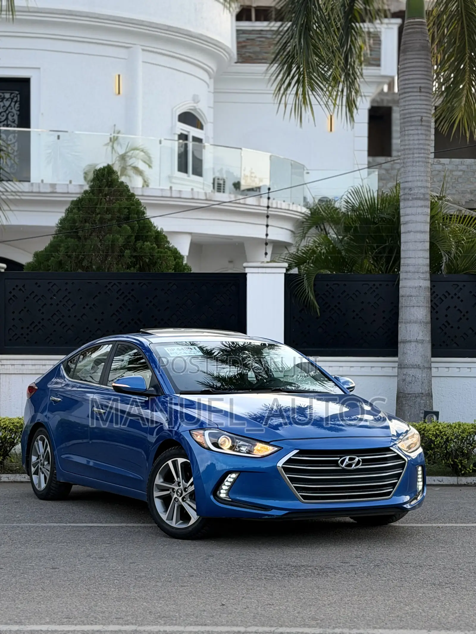 Hyundai Elantra Limited Sedan FWD (2.0L 4cyl 6A) 2017 Blue