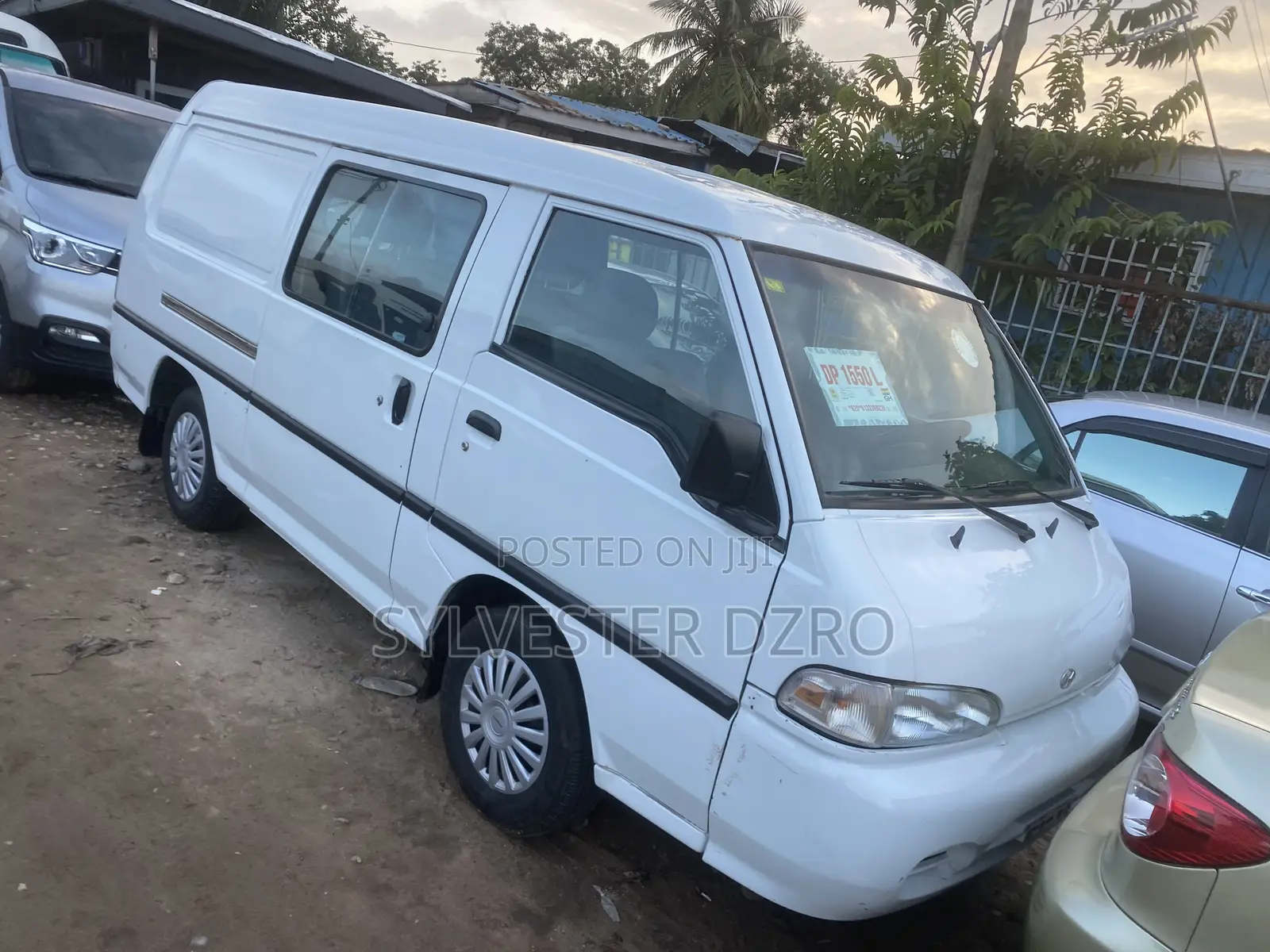 Hyundai H-100 2004 White