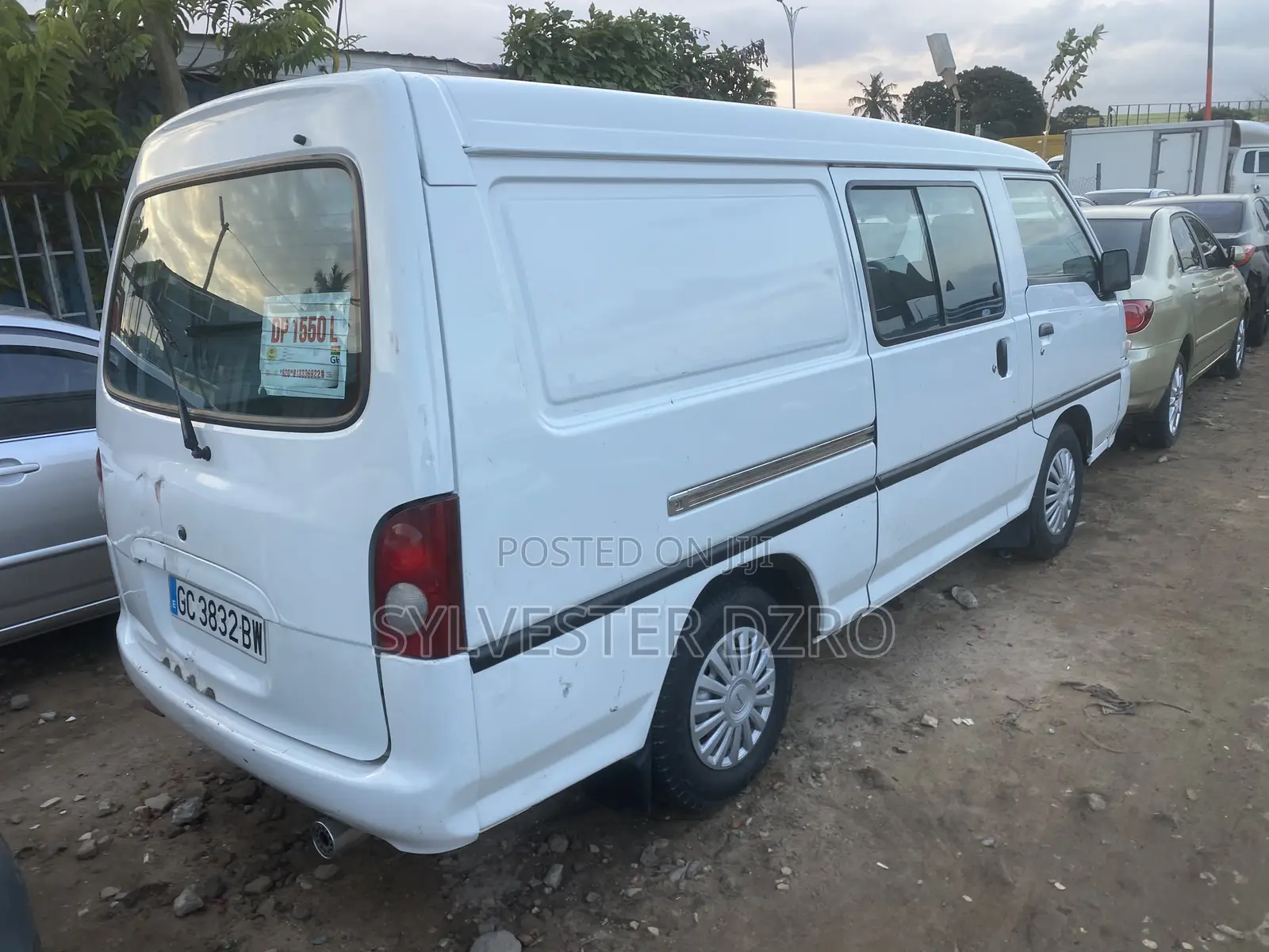 Hyundai H-100 2004 White