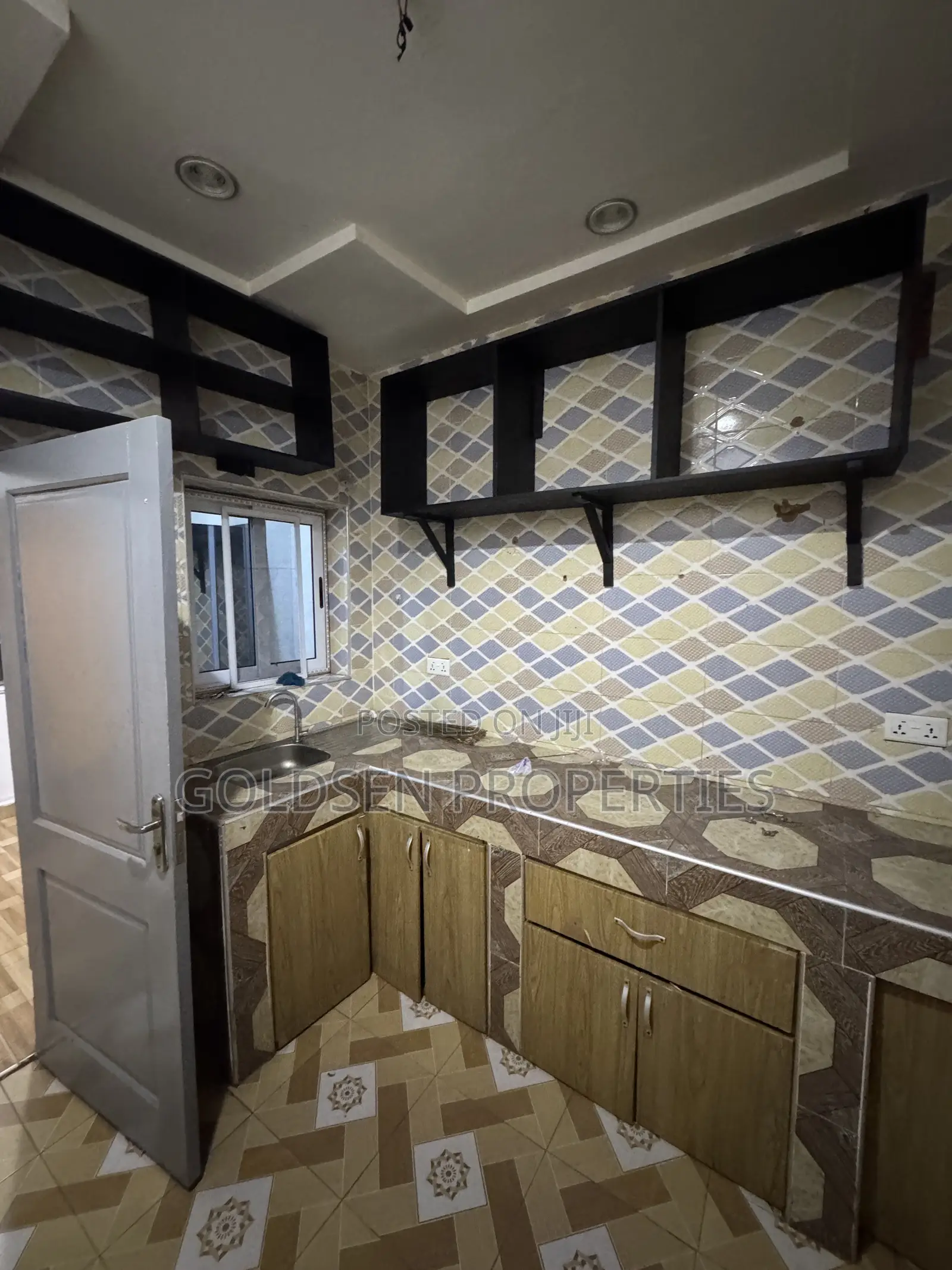2bdrm Apartment in Sowutwuom for rent