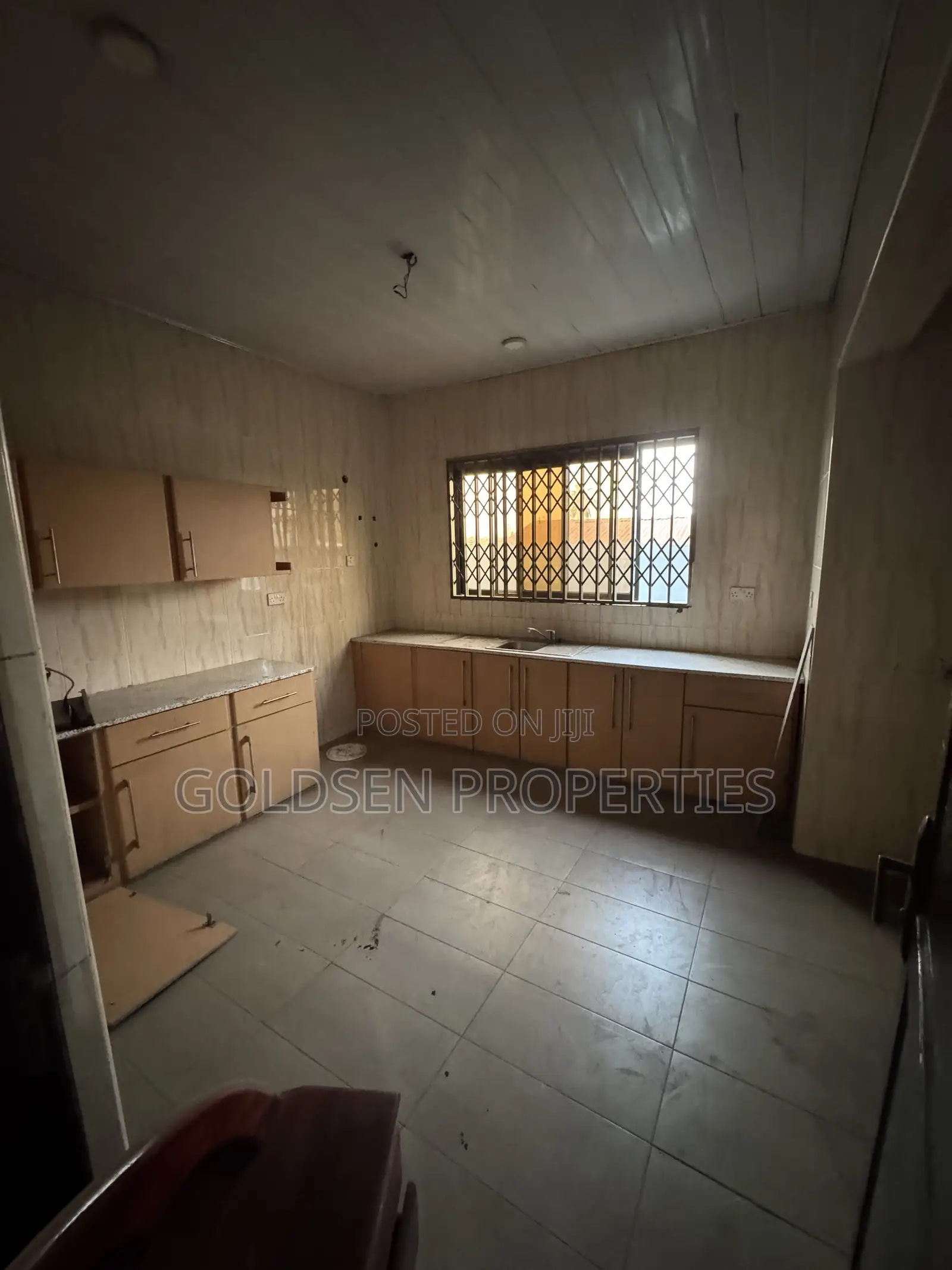 7bdrm House in Neoplan for rent