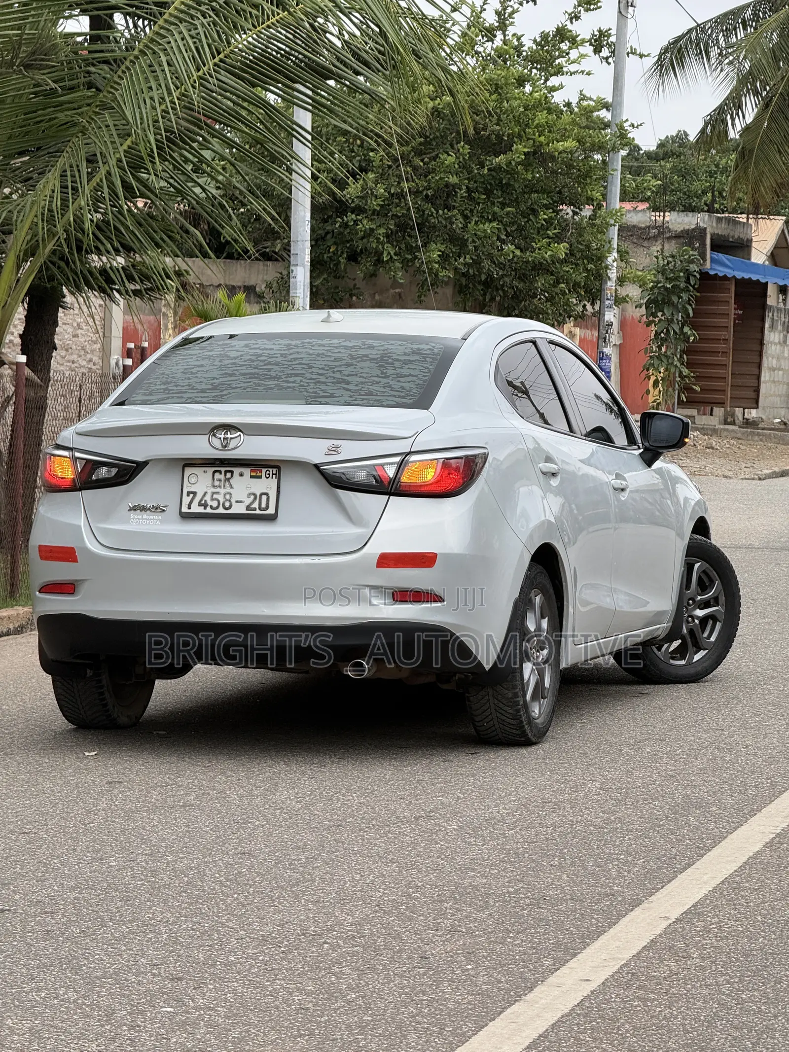 Toyota Yaris iA 1.5 FWD 2019 Gray