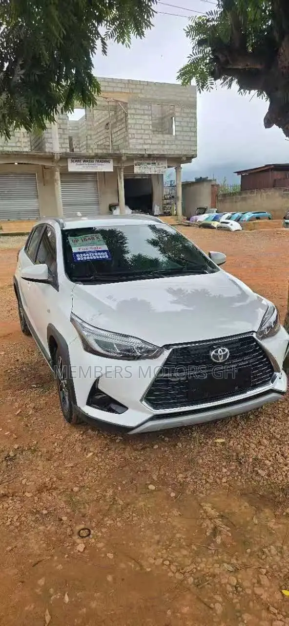 Toyota Yaris 1.5 Sedan L 2020 White