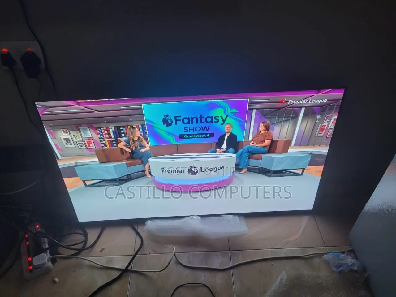 SYWORTH 48 OLED Monitor