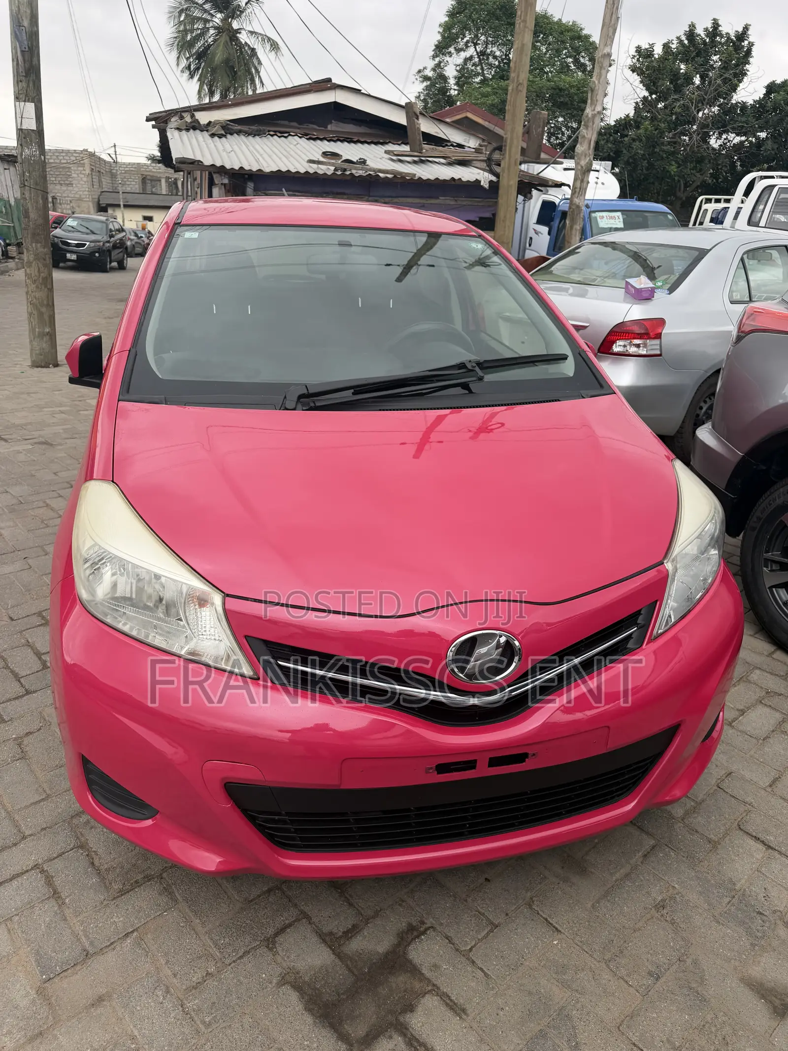 Toyota Vitz 1.3 AWD 5dr 2012 Pink
