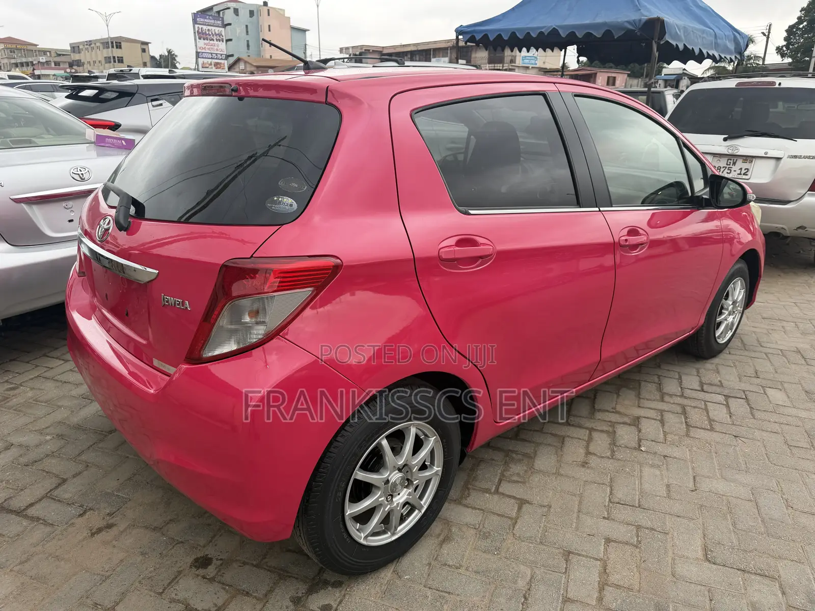 Toyota Vitz 1.3 AWD 5dr 2012 Pink
