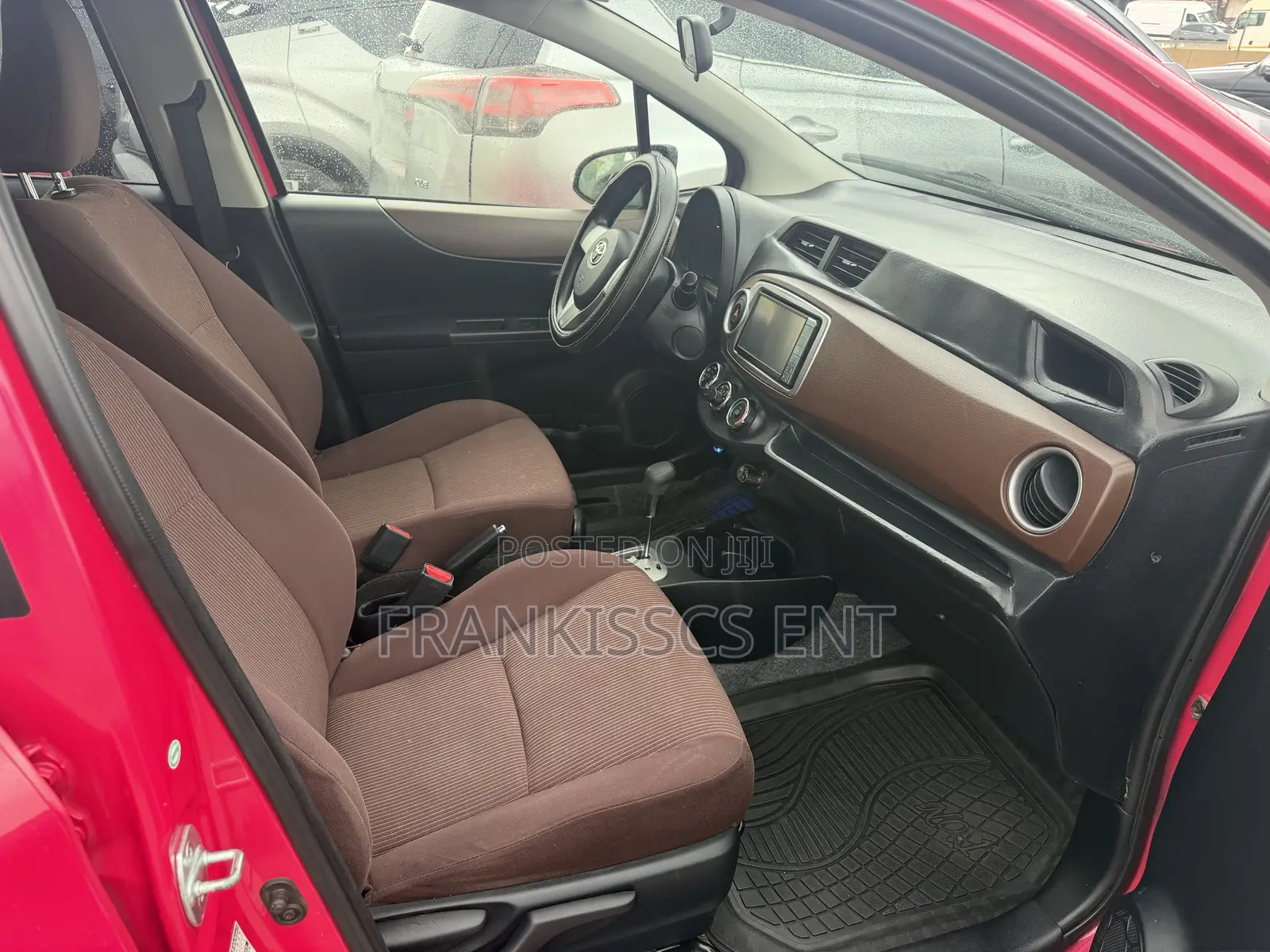 Toyota Vitz 1.3 AWD 5dr 2012 Pink