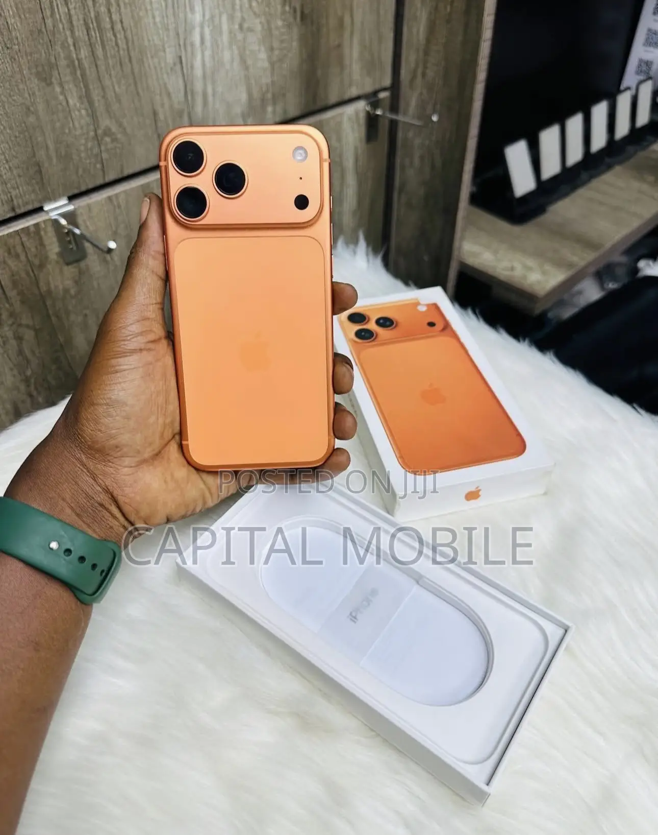New Apple iPhone 17 Pro Max 1 TB Orange