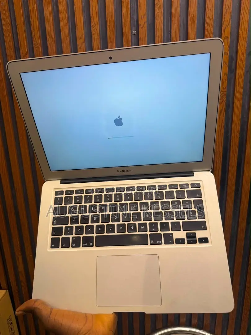 New Laptop Apple MacBook Air 2012 4GB SSD 128GB