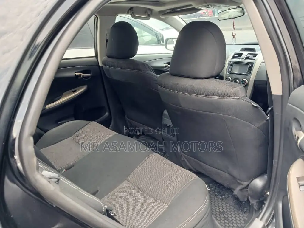 Toyota Corolla S 4dr Sedan (1.8L 4cyl 4A) 2013 Gray