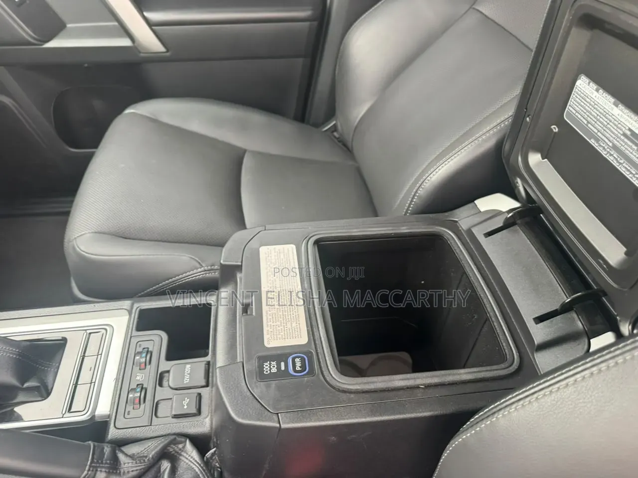 Toyota Land Cruiser Prado 2022 Black