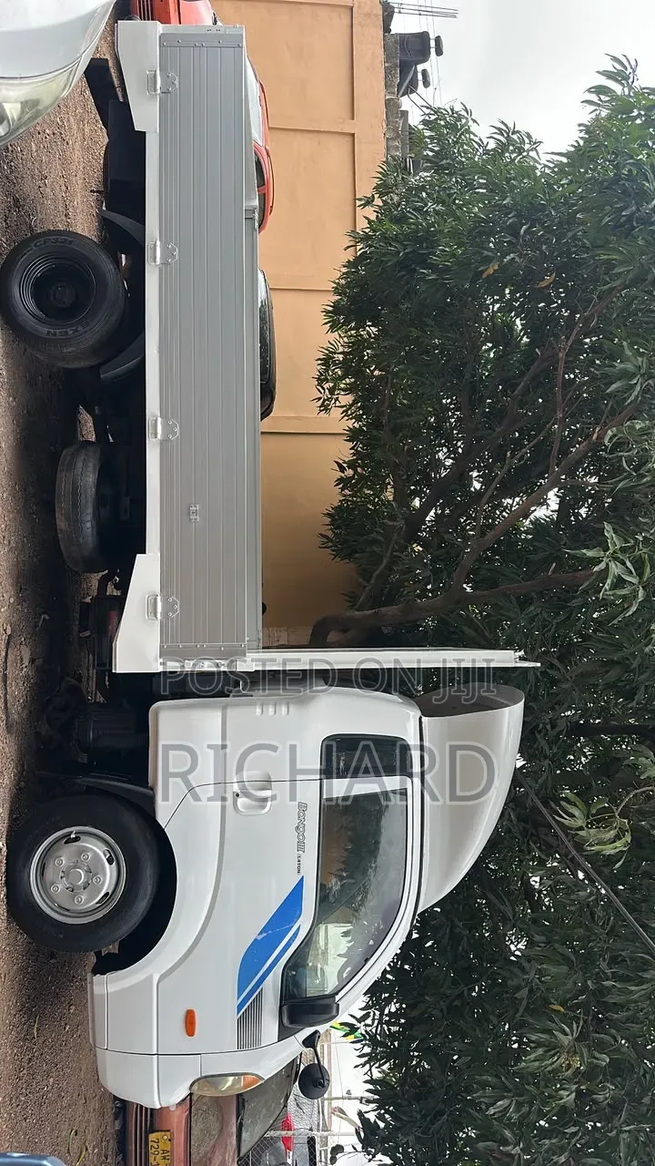 Kia Bongo 2013 White