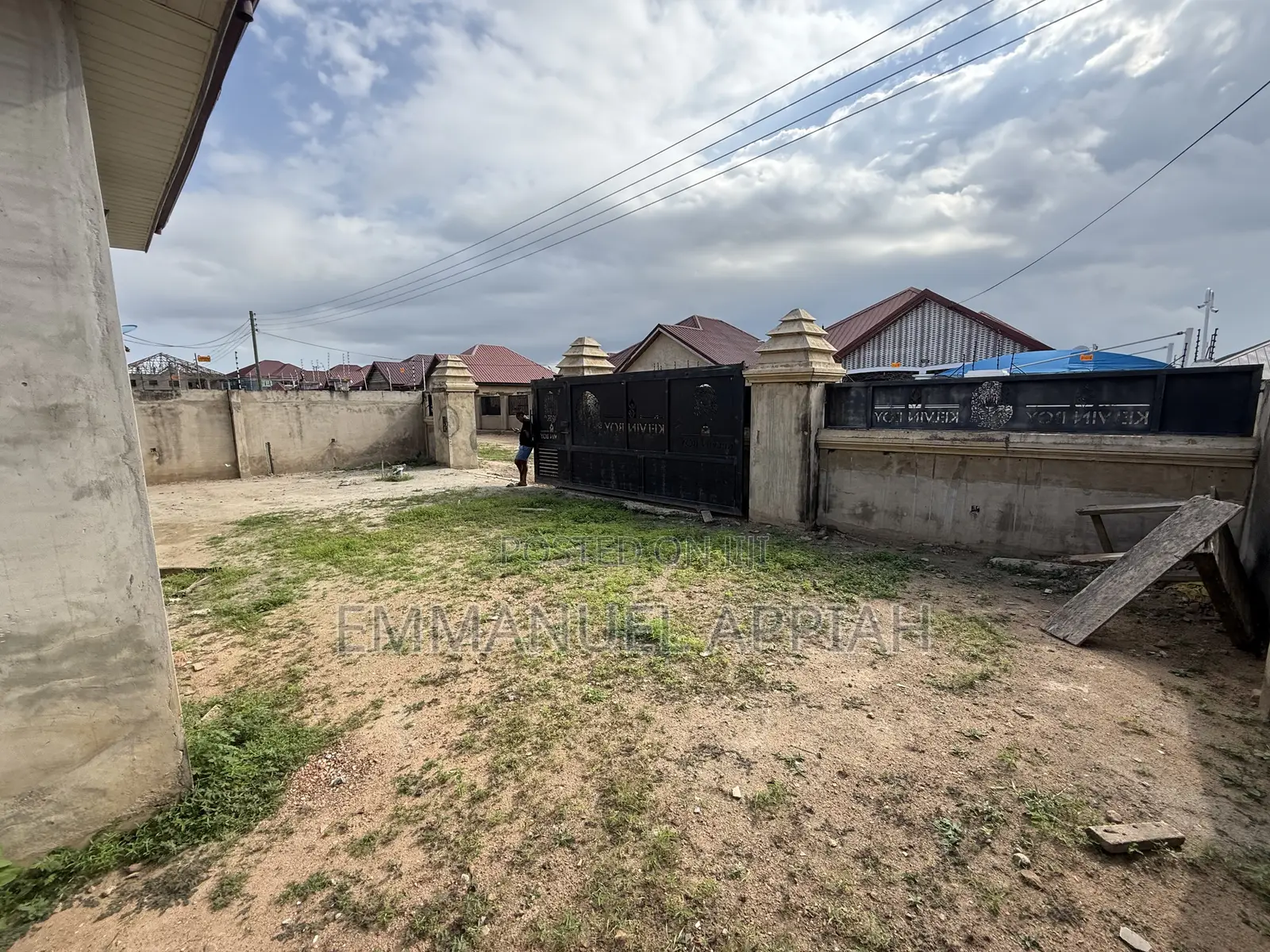 3bdrm House in Amasaman Ayikin, Accra Metropolitan for sale