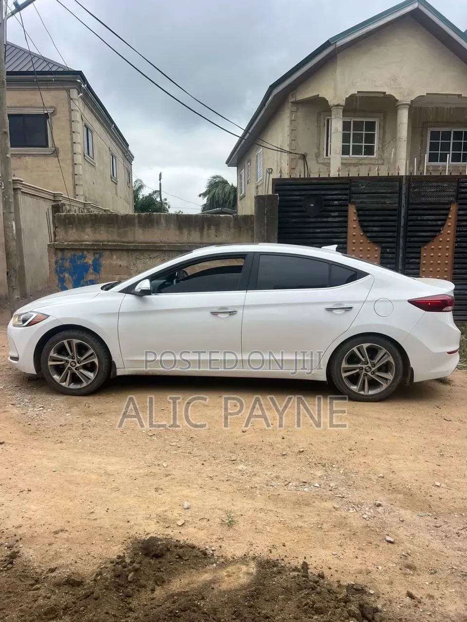 Hyundai Elantra Limited Sedan FWD (2.0L 4cyl 6A) 2017 White