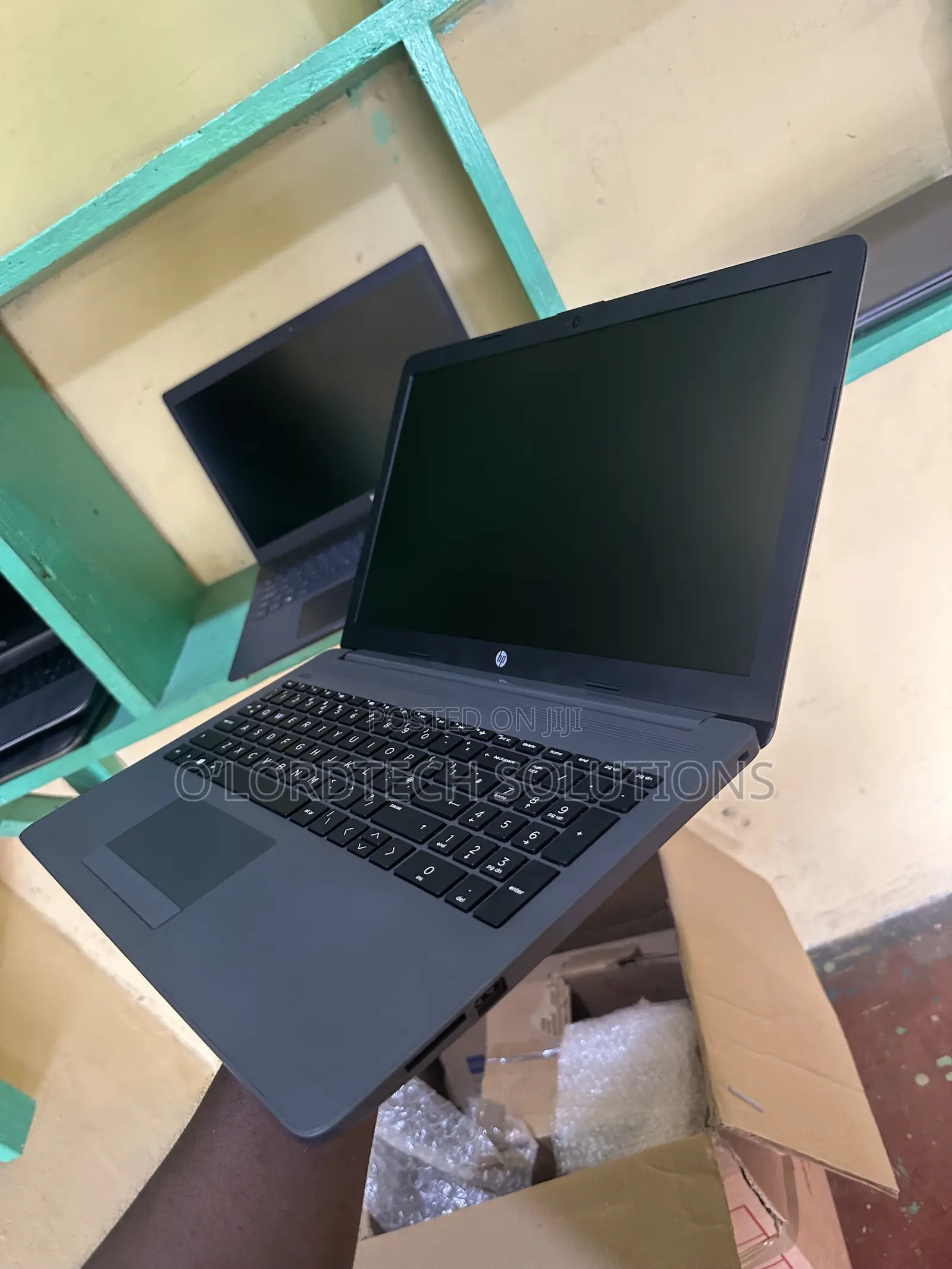 Laptop HP 255 8GB AMD SSD 256GB