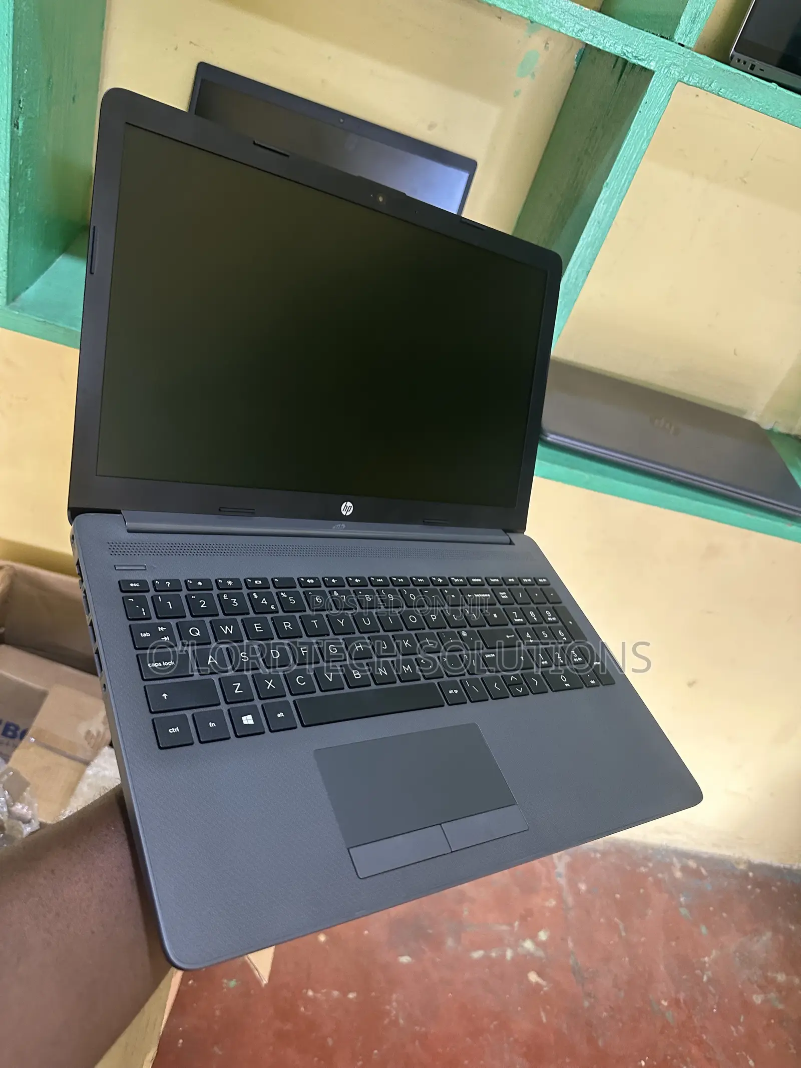 Laptop HP 255 8GB AMD SSD 256GB