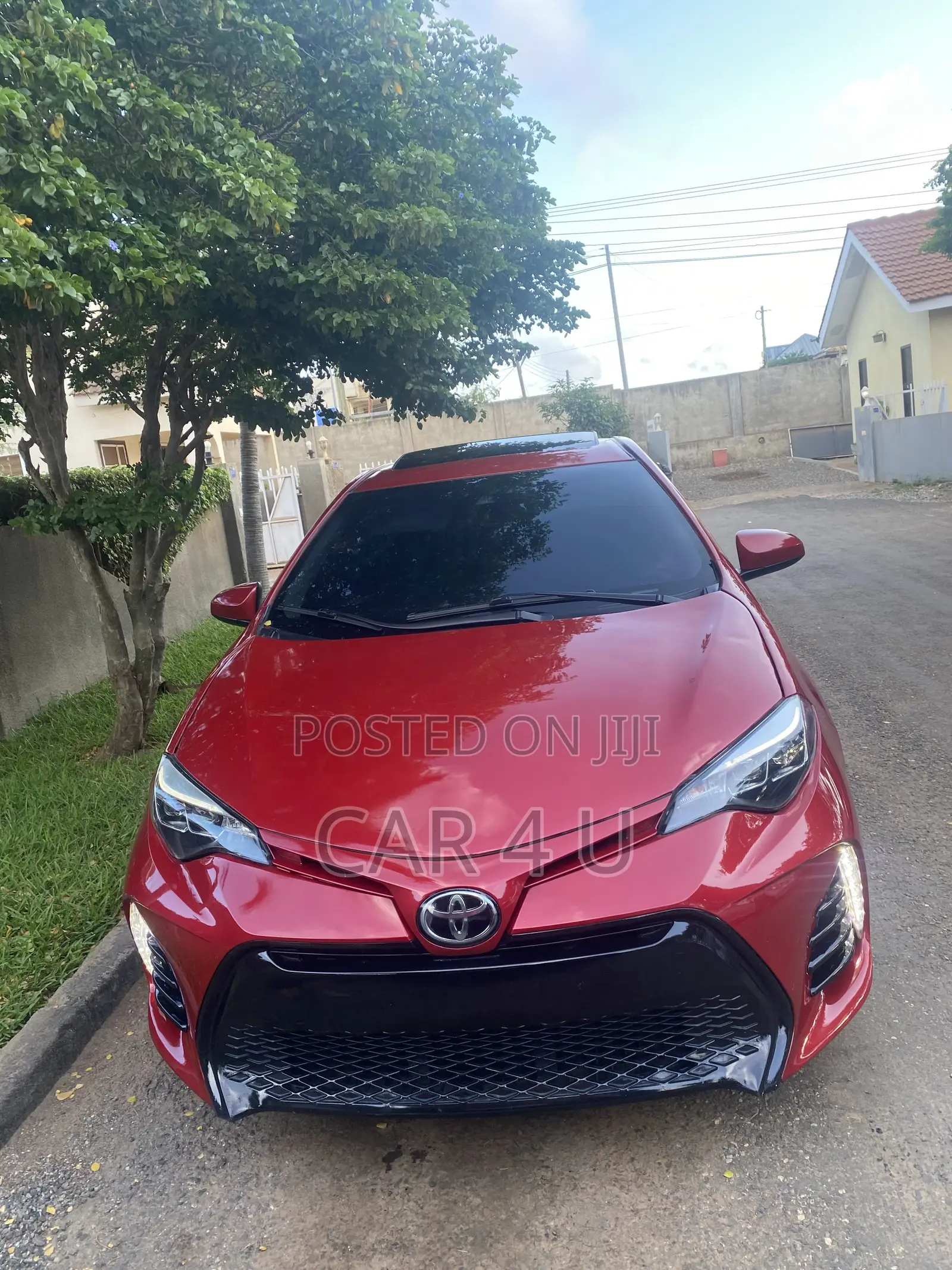 Toyota Corolla XLE 4dr Sedan (1.8L 4cyl CVT) 2017 Red