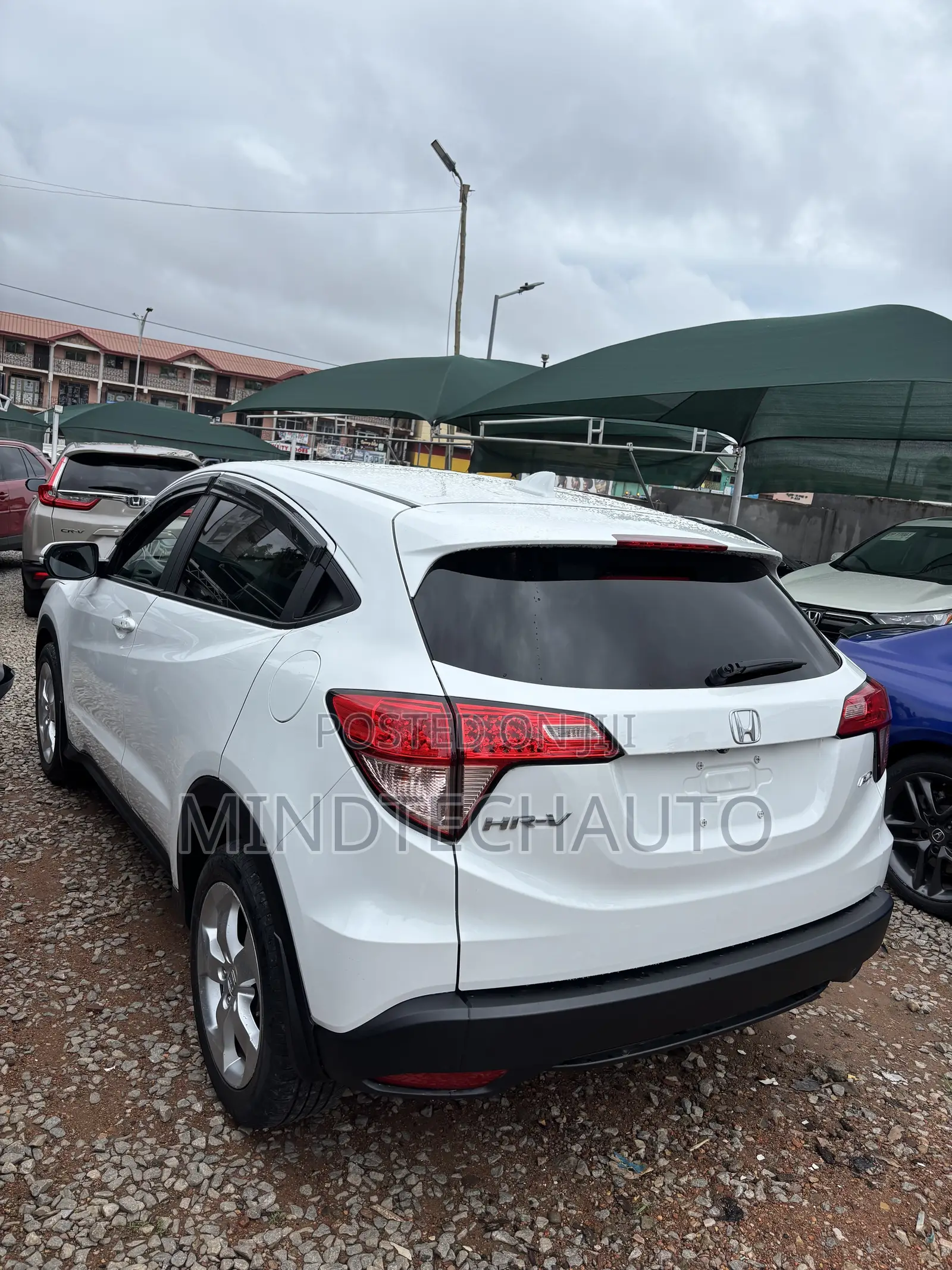 Honda HR-V 4dr SUV (1.5L 4cyl CVT) 2016 White