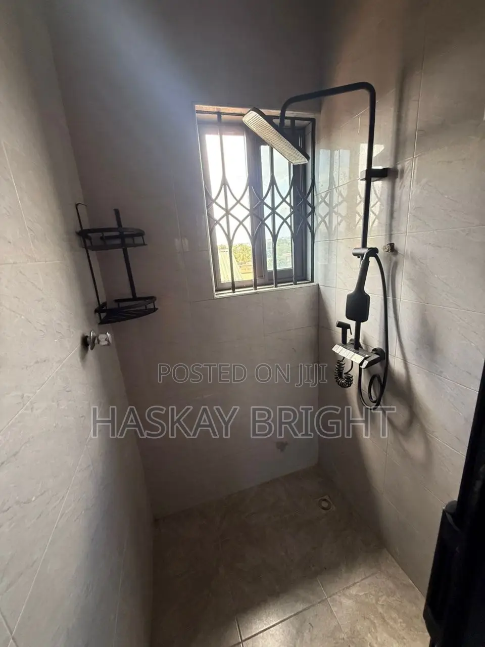 2bdrm Apartment in Ablekuma Curve for rent