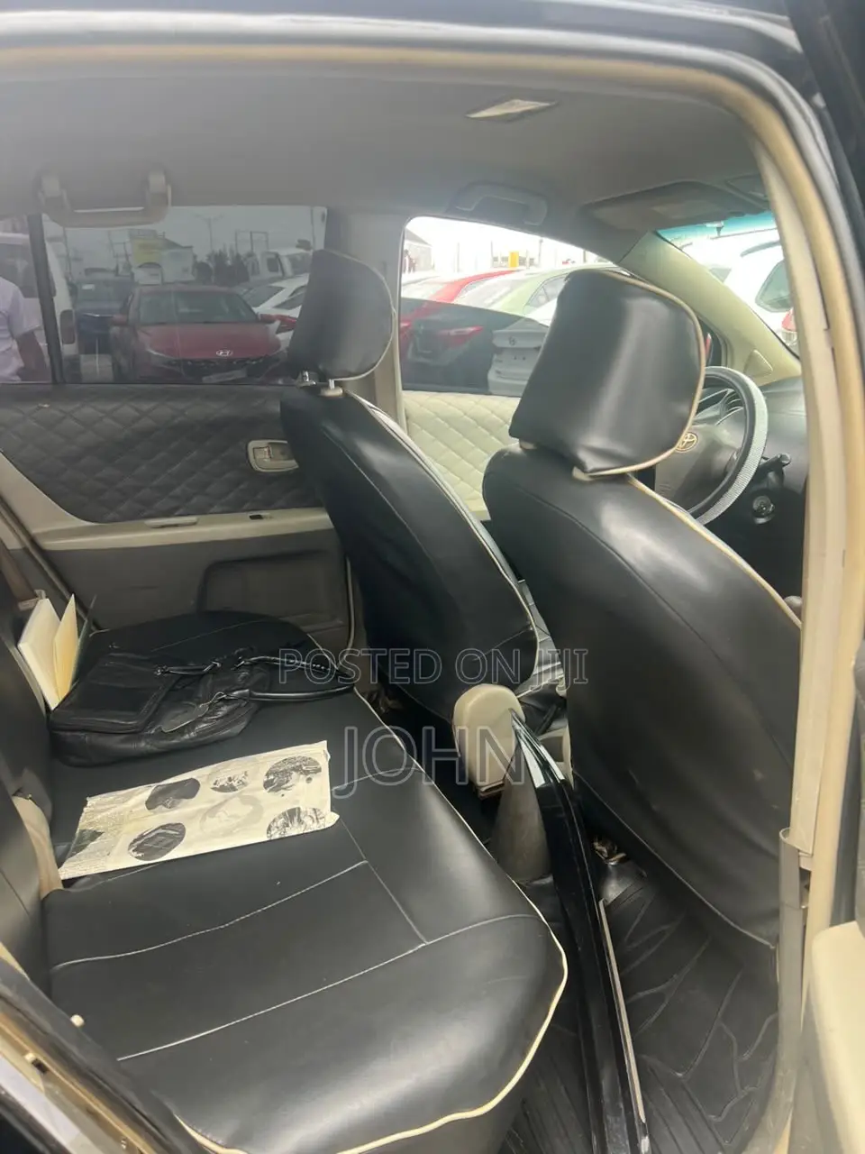 Toyota Vitz 1.3 AWD 3dr 2010 Black