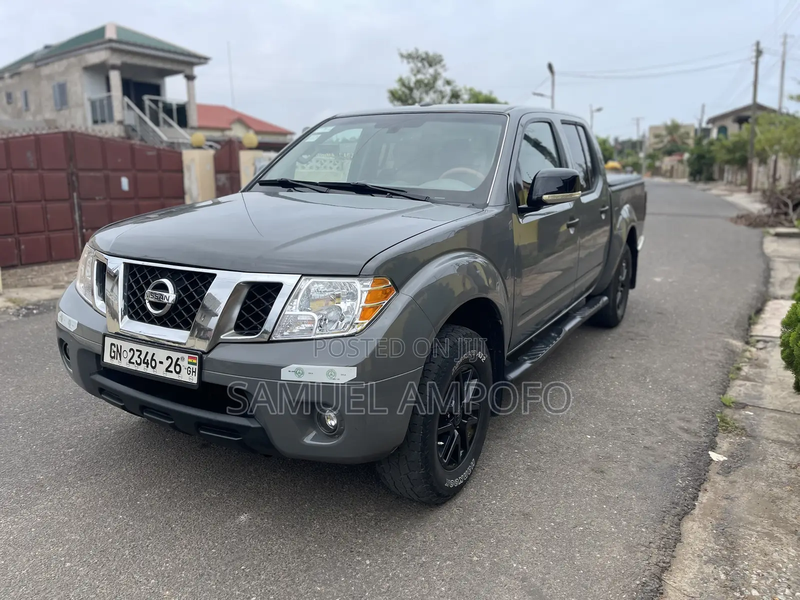 Nissan Frontier 2013 Gray