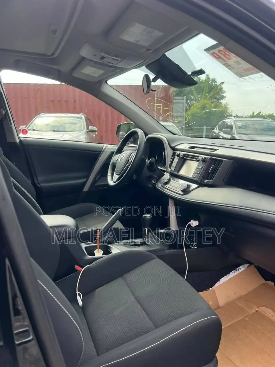 Toyota RAV4 XLE AWD (2.5L 4cyl 6A) 2017 Matt Black