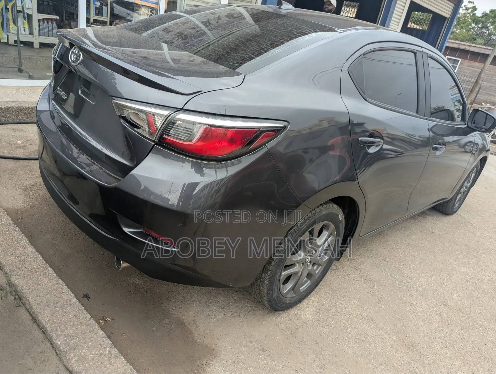 Toyota Yaris 1.5 Sedan L 2020 Gray