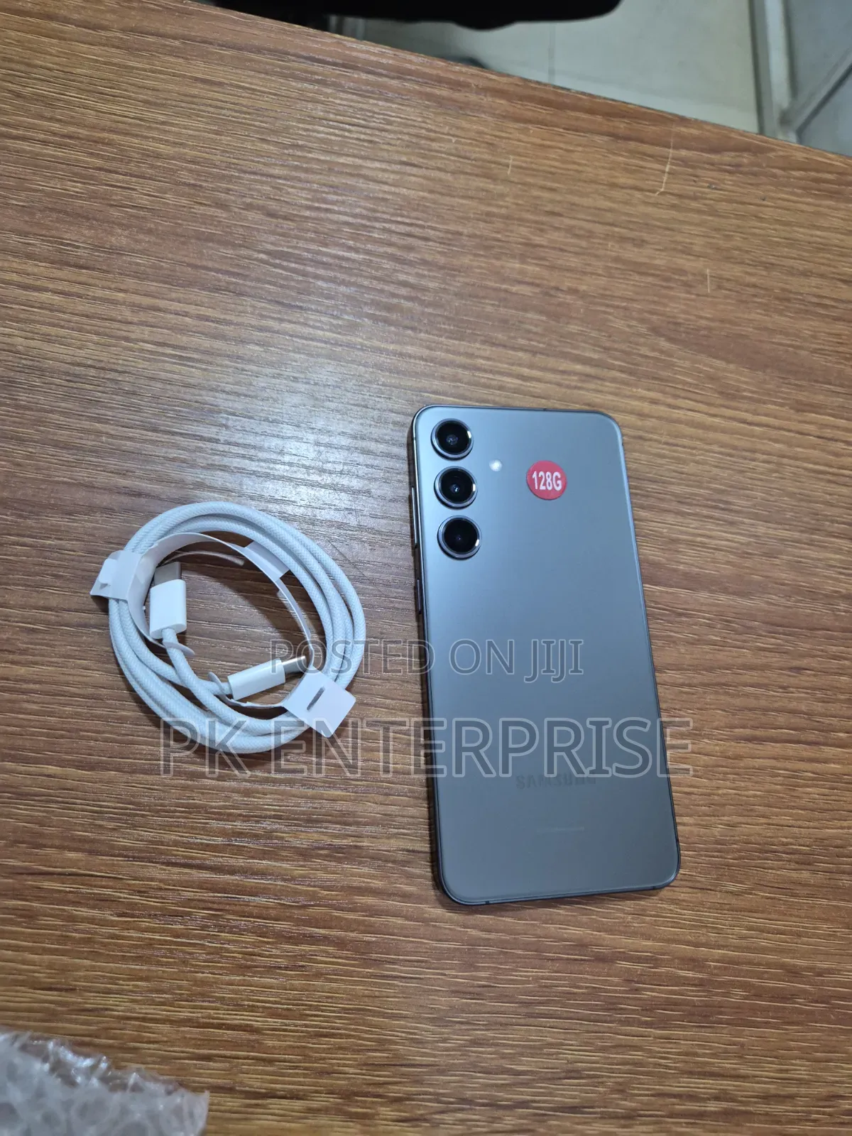 New Samsung Galaxy S24 128 GB Gray
