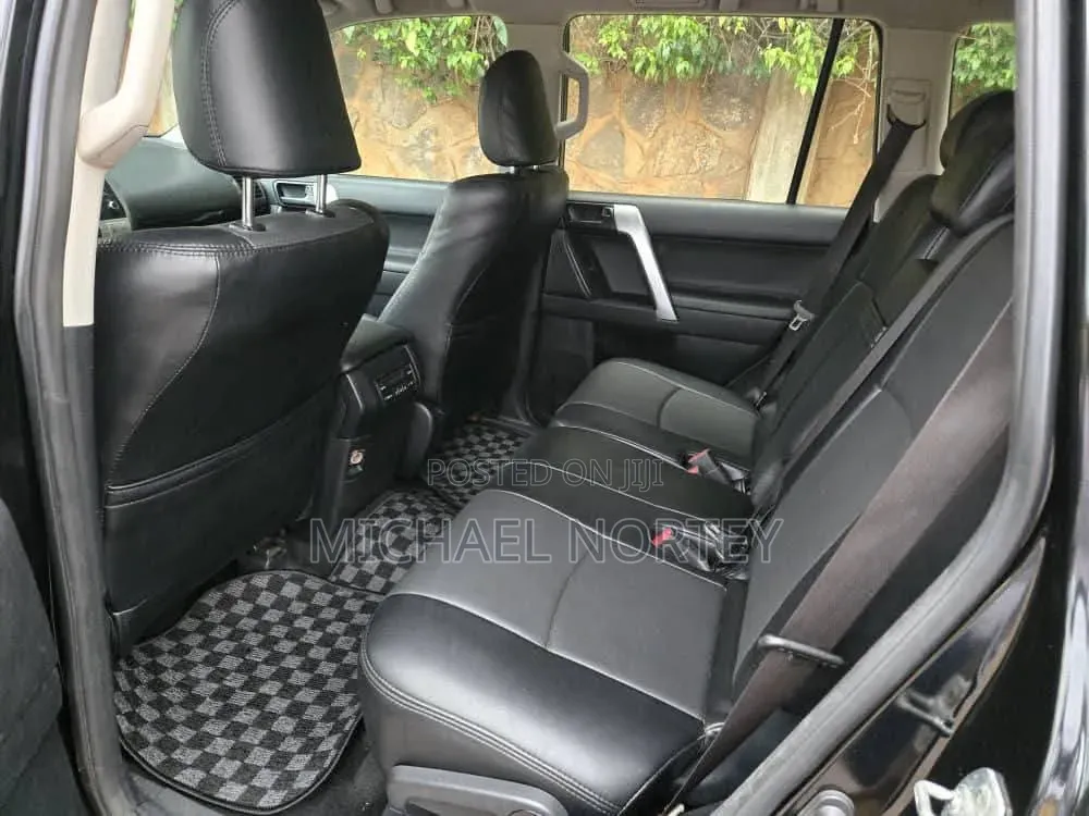 Toyota Land Cruiser Prado 2.8 2021 Matt Black