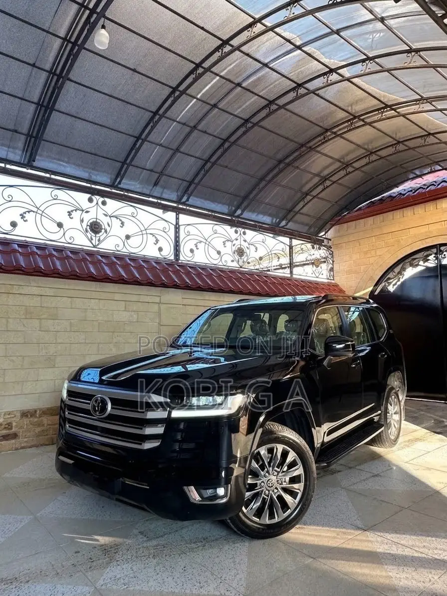 New Toyota Land Cruiser LC300 2025 Black