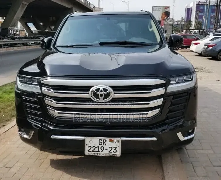 Toyota Land Cruiser 4.6 V8 GX 2015 Black