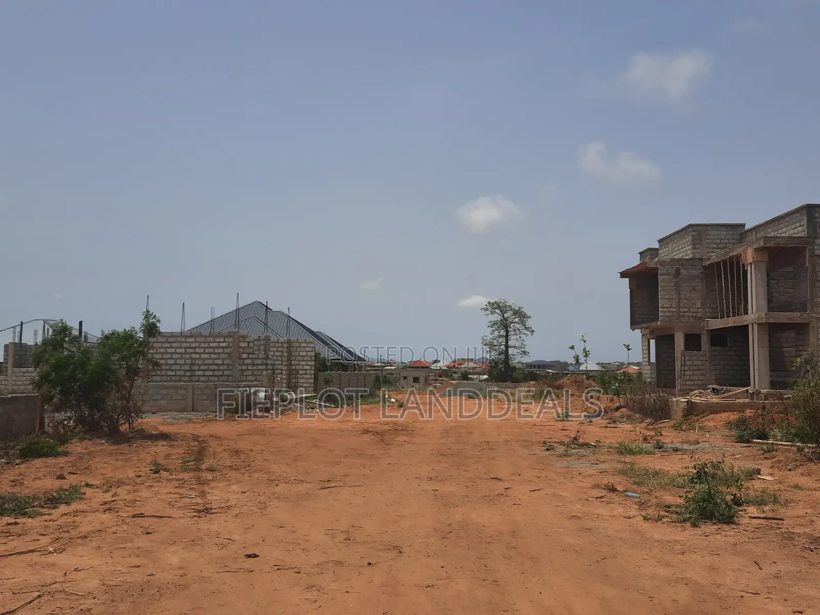Full Plot 70x100ft-Tema Community 25,GHC150,000