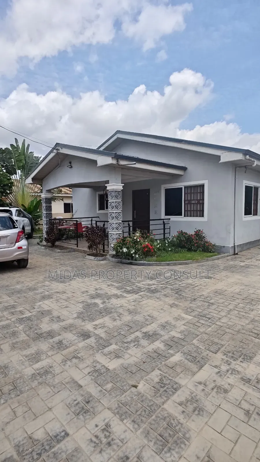 3bdrm House in Satellite, Amasaman for sale