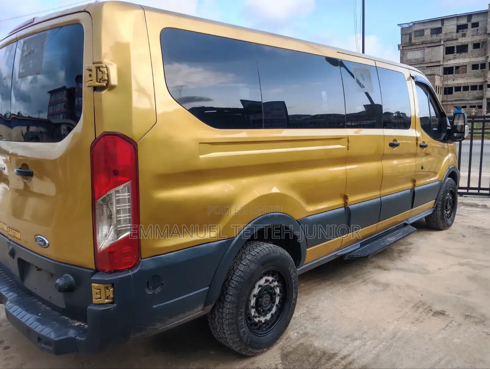 Ford Transit 2015 Gold