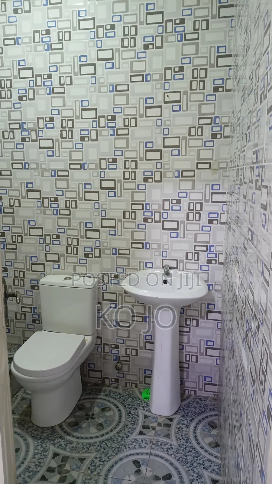 2bdrm Apartment in Little Roses Area for rent