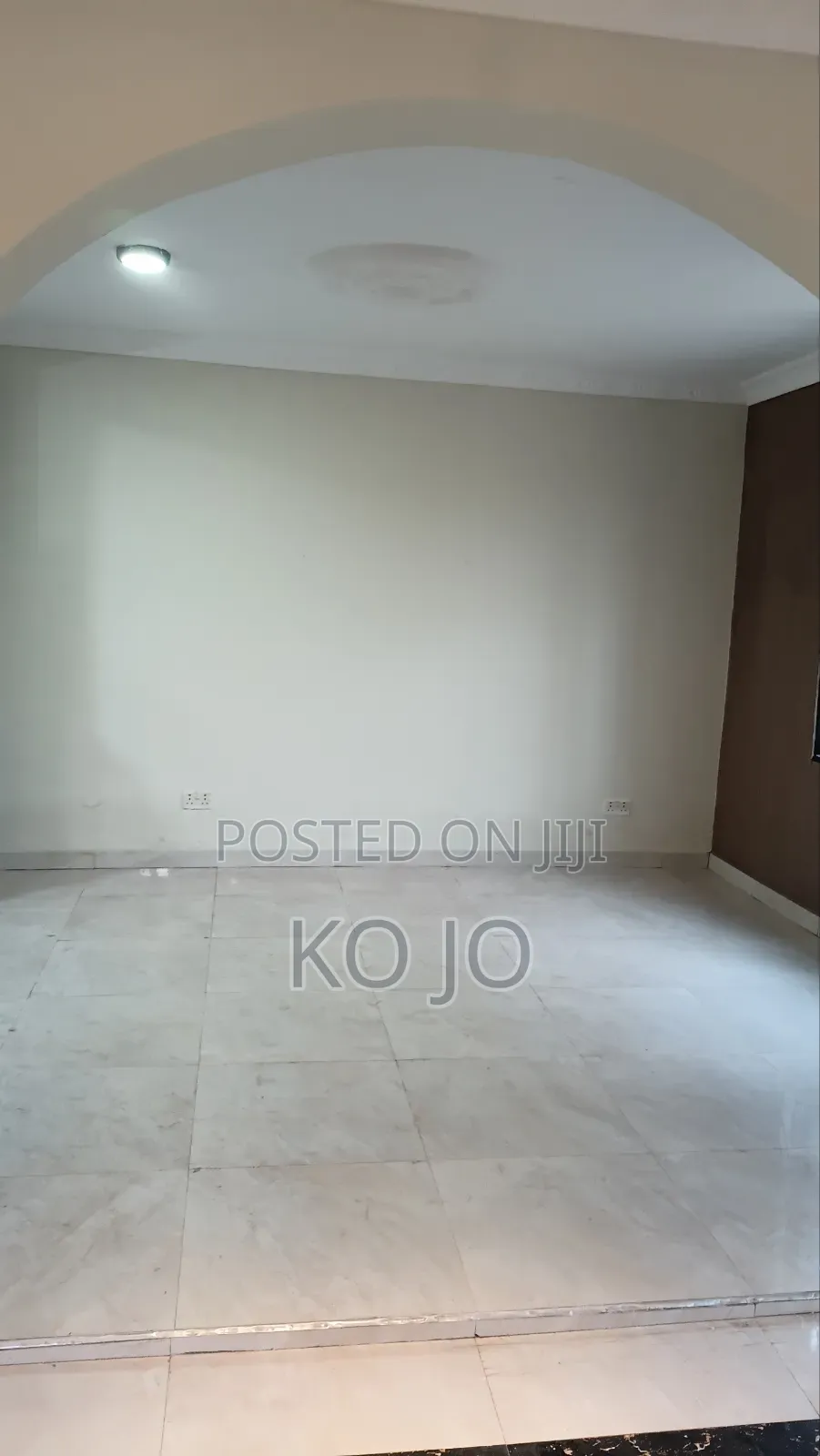 3bdrm Apartment in Little Roses Area for rent