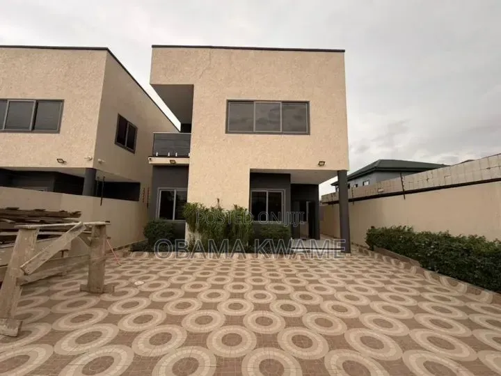 4bdrm House in Laryea Homes, School Junction for rent